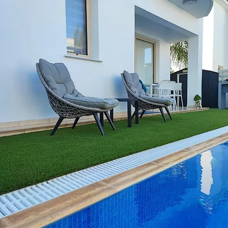 Guenther Palm Village * Protaras