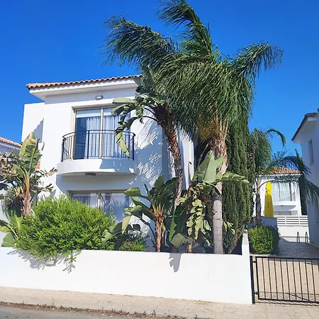 Guenther Palm Village Villa