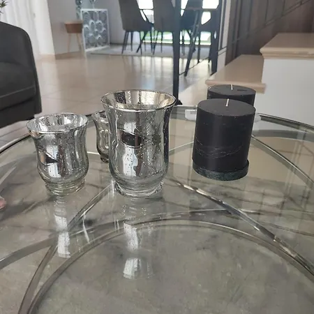 Guenther Palm Village Villa