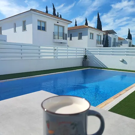 Guenther Palm Village Villa