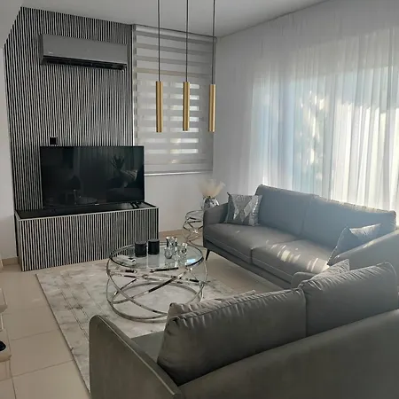 Villa Guenther Palm Village Protarász